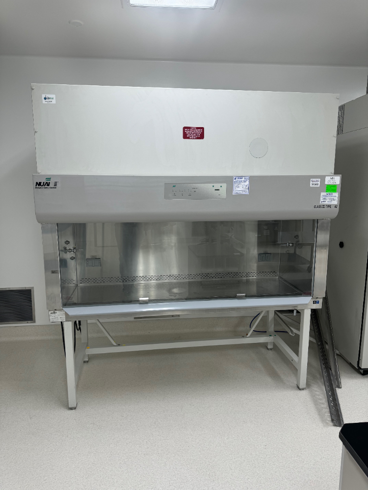 Image of Nuaire Class II type A2 6' BioSafety Cabinet